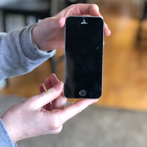 brand new iphone XS - Picture 2 of 3